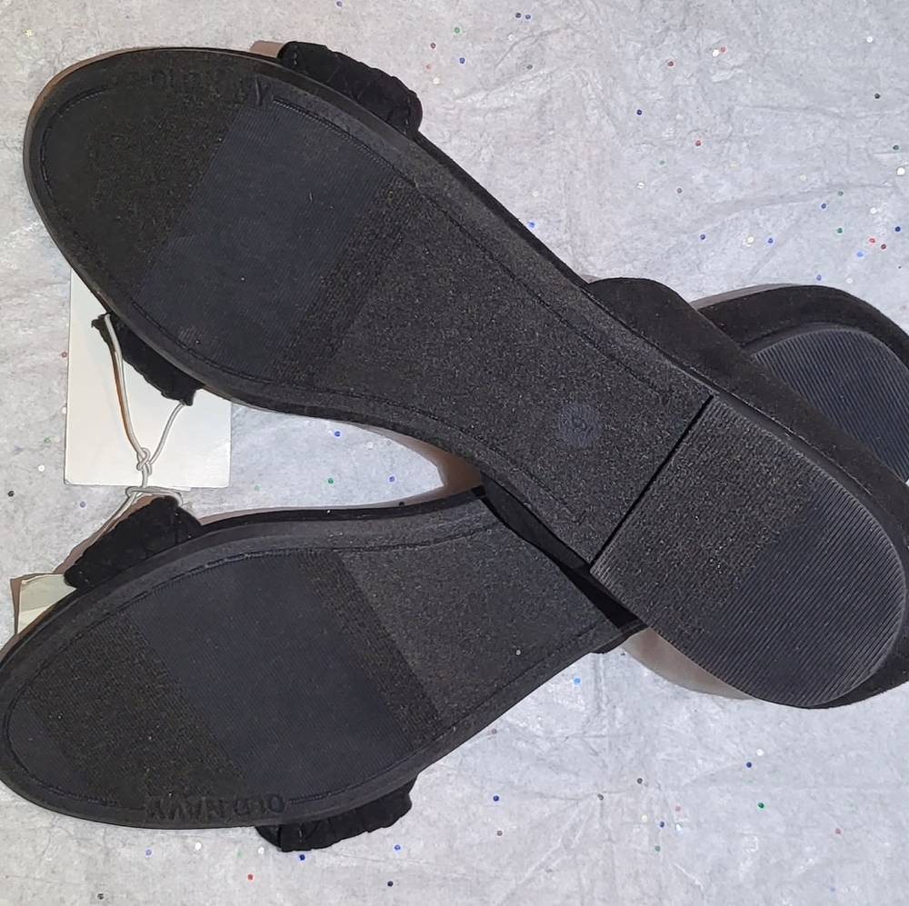 Old Navy Black Flats - Picture 2 of 3